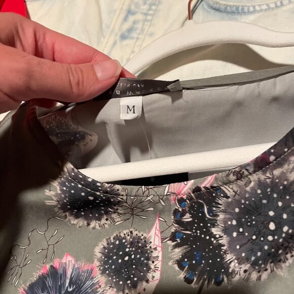 Bryn Walker Diego Tunic Size Medium Floral Print Bell Sleeve Green Sz M New - Picture 8 of 13